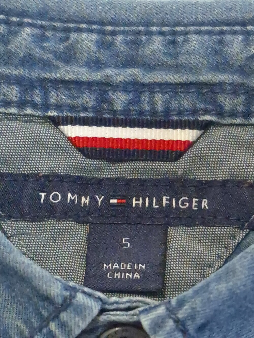 Tommy Hilfiger Boys Denim Shirt Size 5 Long Sleeve Blue Jean Button Up Cotton - Picture 7 of 14